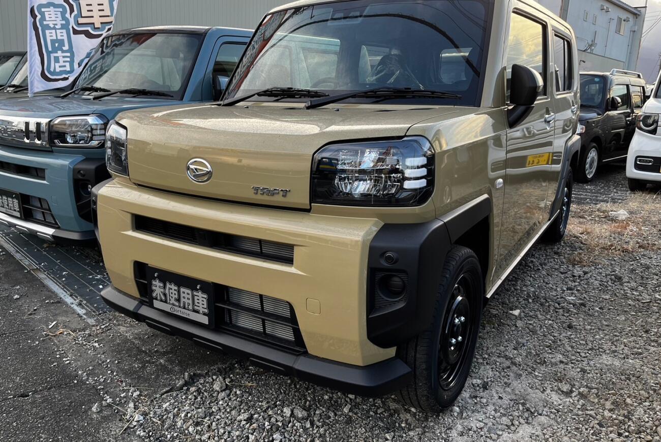 タフト Ｘ 6km サンドベージュメタリック  129.9万円｜京都・滋賀・大阪・兵庫・奈良・三重・四国でグループ総在庫5,000台｜京都・滋賀・大阪・兵庫・奈良・三重・四国でグループ総在庫6,000台