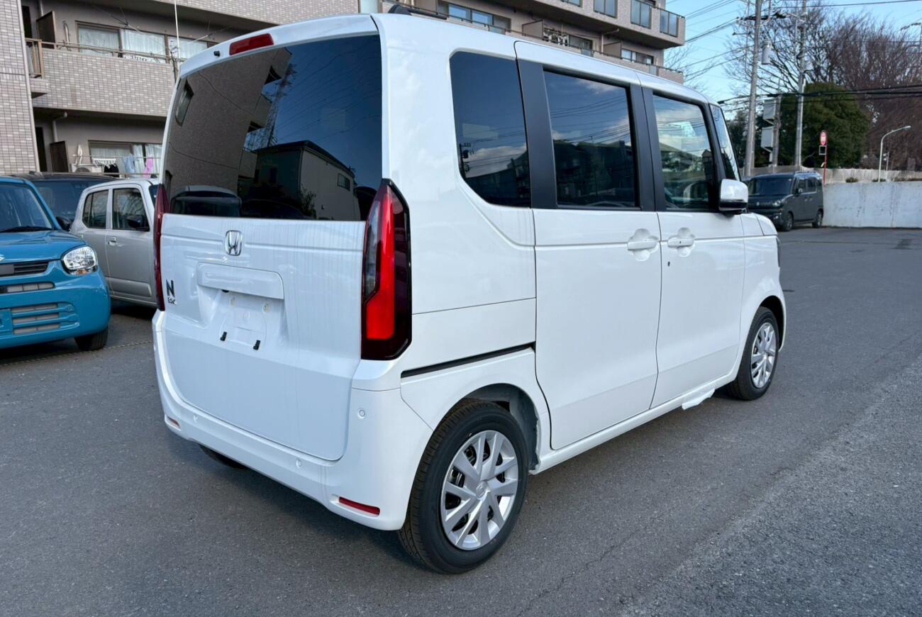 ホンダ N-BOX プラチナホワイトパール JF5-1332619 119.9万円の在庫